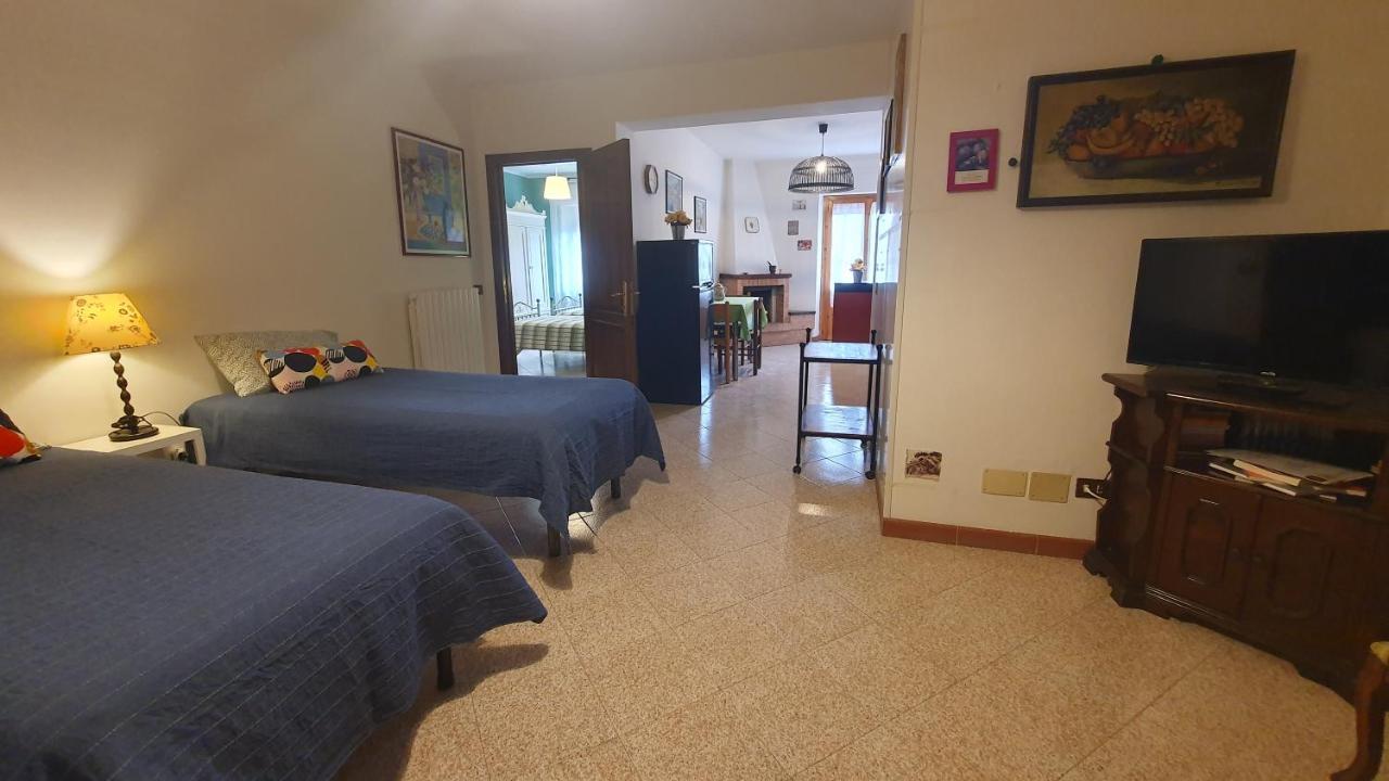 Le Casette Di Civitella La Casa Di Nonna Giulia Civitella Del Lago Buitenkant foto