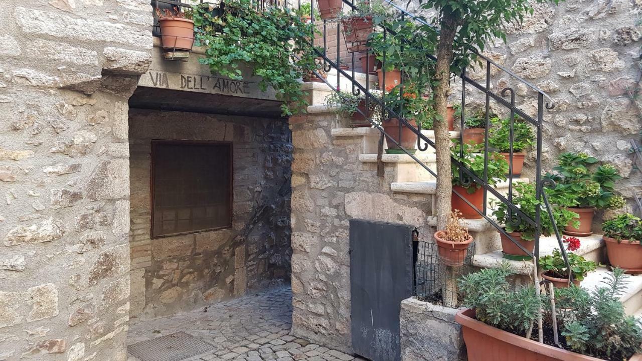 Le Casette Di Civitella La Casa Di Nonna Giulia Civitella Del Lago Buitenkant foto
