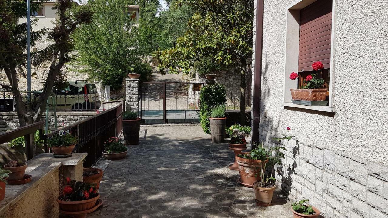 Le Casette Di Civitella La Casa Di Nonna Giulia Civitella Del Lago Buitenkant foto