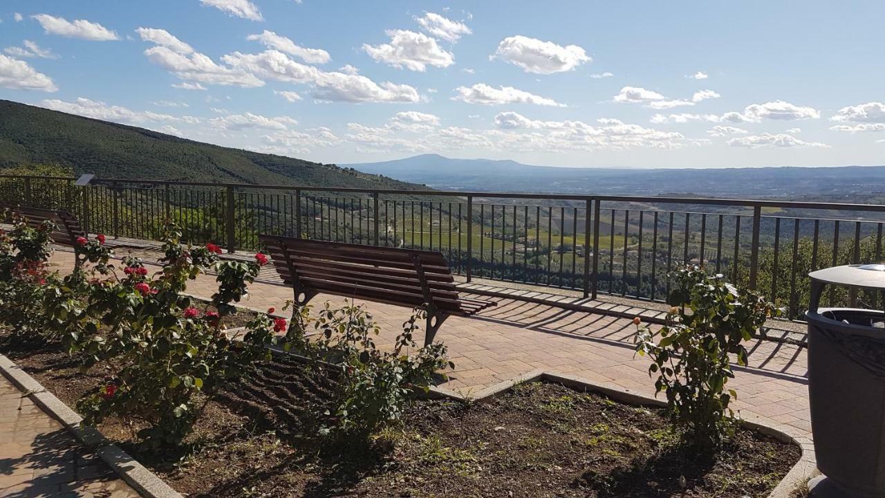 Le Casette Di Civitella La Casa Di Nonna Giulia Civitella Del Lago Buitenkant foto