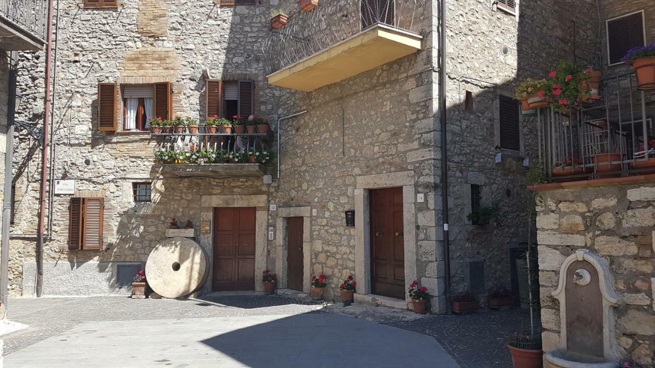 Le Casette Di Civitella La Casa Di Nonna Giulia Civitella Del Lago Buitenkant foto