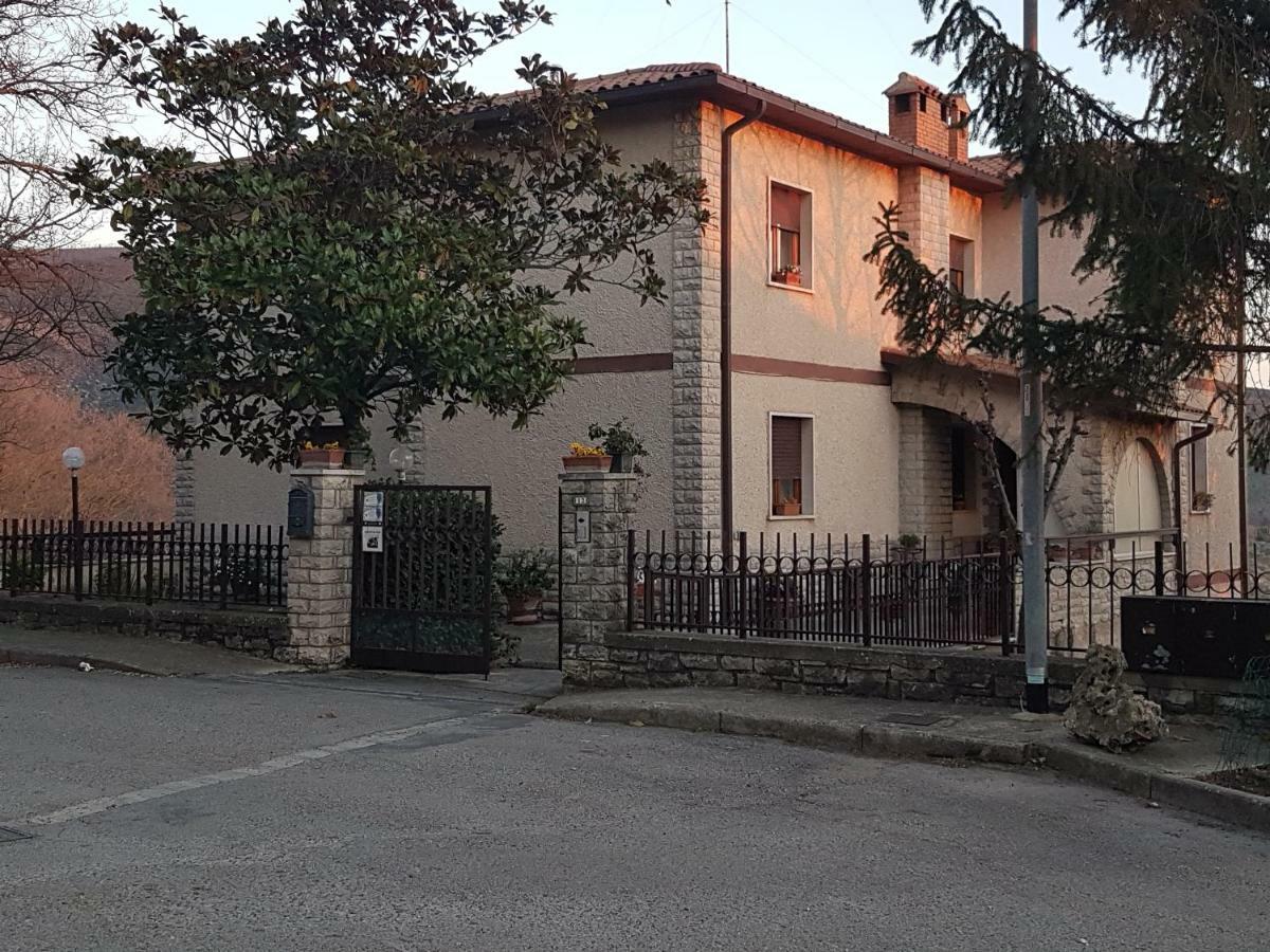 Le Casette Di Civitella La Casa Di Nonna Giulia Civitella Del Lago Buitenkant foto